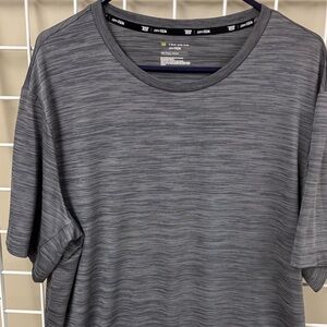 Tek Gear Men's Gray Heather Performance T‑Shirt size 2XLT. Polyester. EUC.